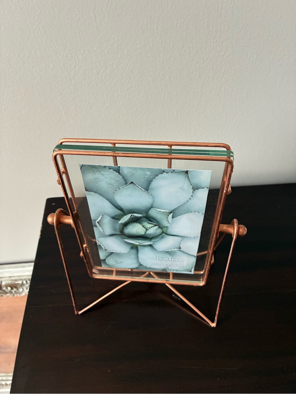 Rustic Copper Tone Metal Photo Frame Stand - Picture 3 of 13